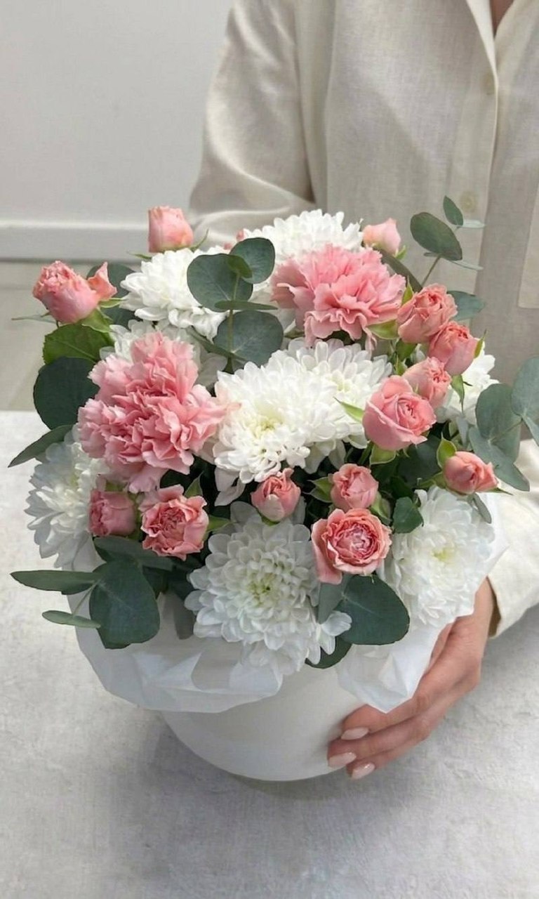 Композиция в коробочке «Воздушный поцелуй»